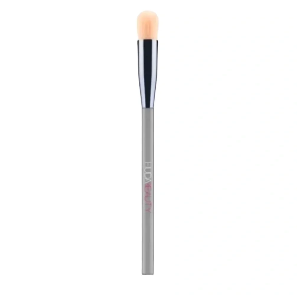 💎 HUDA BEAUTY Face Conceal & Blend Complexion Brush New In Package